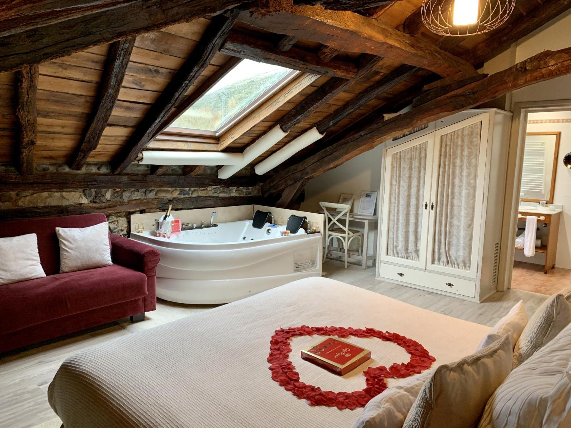Akla Hotel Palacio Torre De Ruesga Calseca Экстерьер фото